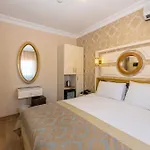 Hotel Harmony & 4*